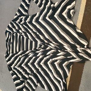 5/$15 White house black market XL